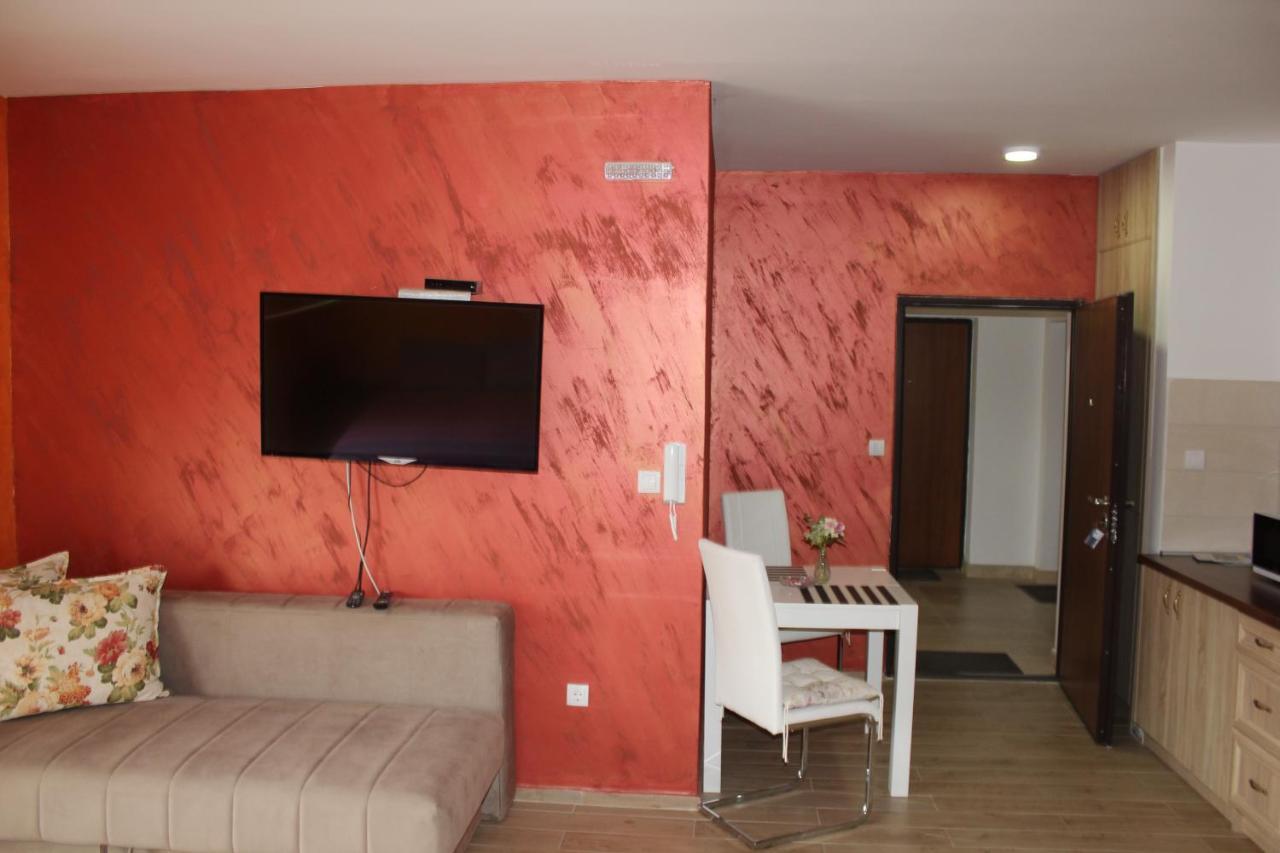 Apartments Kapisoda Цетине Екстериор снимка