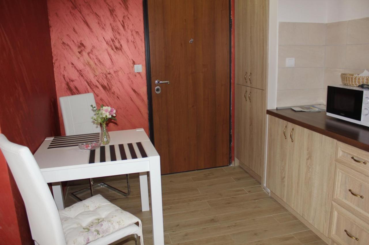 Apartments Kapisoda Цетине Екстериор снимка