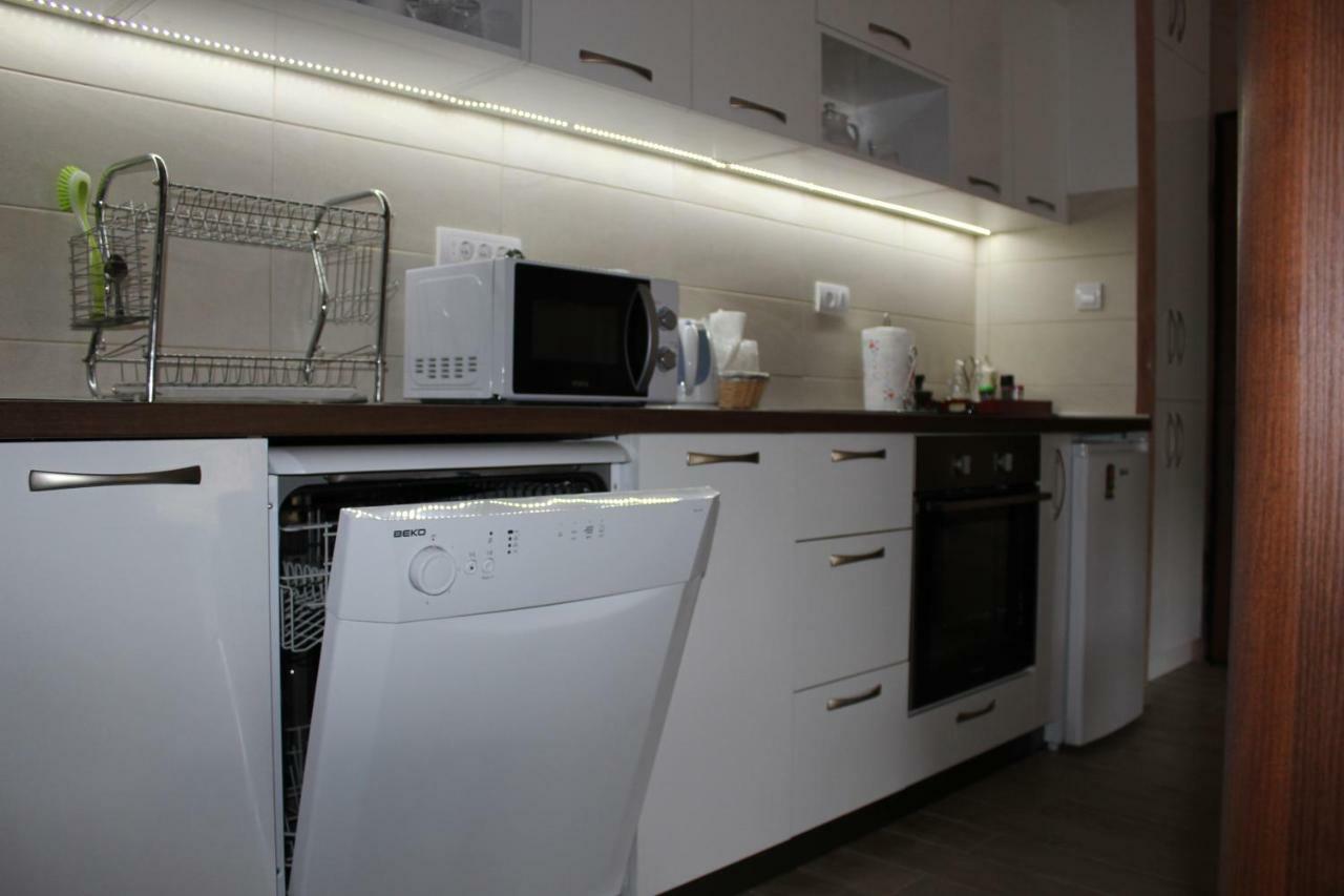 Apartments Kapisoda Цетине Екстериор снимка